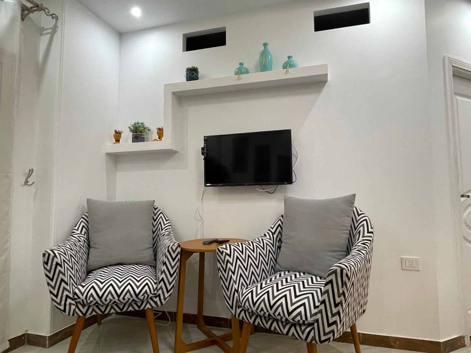 شقة في قلب القاهرة الجديدة تطل على شارع التسعين الشمالي Exterior photo